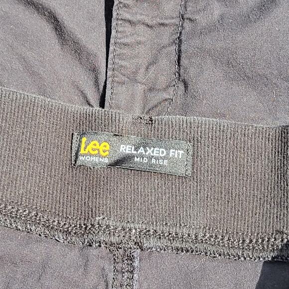 Lee Women's Relaxed Fit Cargo Shorts 26W Medium 2 button Black Dark Grey 130273 - Picture 7 of 7